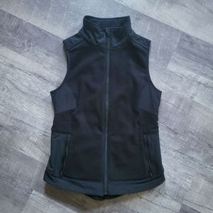 Athleta Outlander Black Fleece Vest